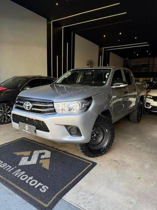 TOYOTA HILUX 2.8 STD 4X4 CD 16V DIESEL 4P MANUAL